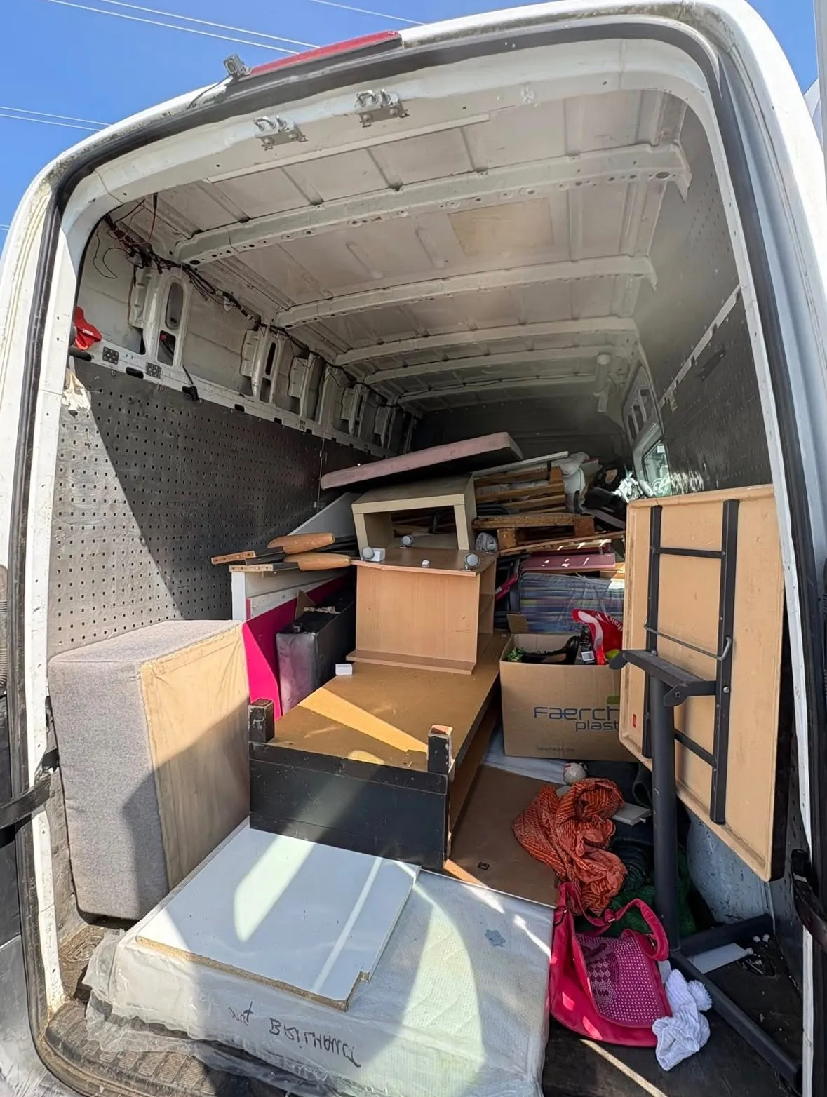 Camion chargé — débarras de meubles et encombrants